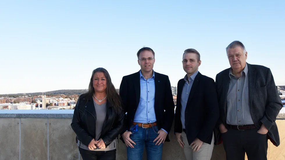 Carola Lidén (C), Samuel Ek (KD), Thomas Söderström (L) och Dan Ankarholm (SJVP) berättar om den koalition de skapat med sikte på valet 2022.
