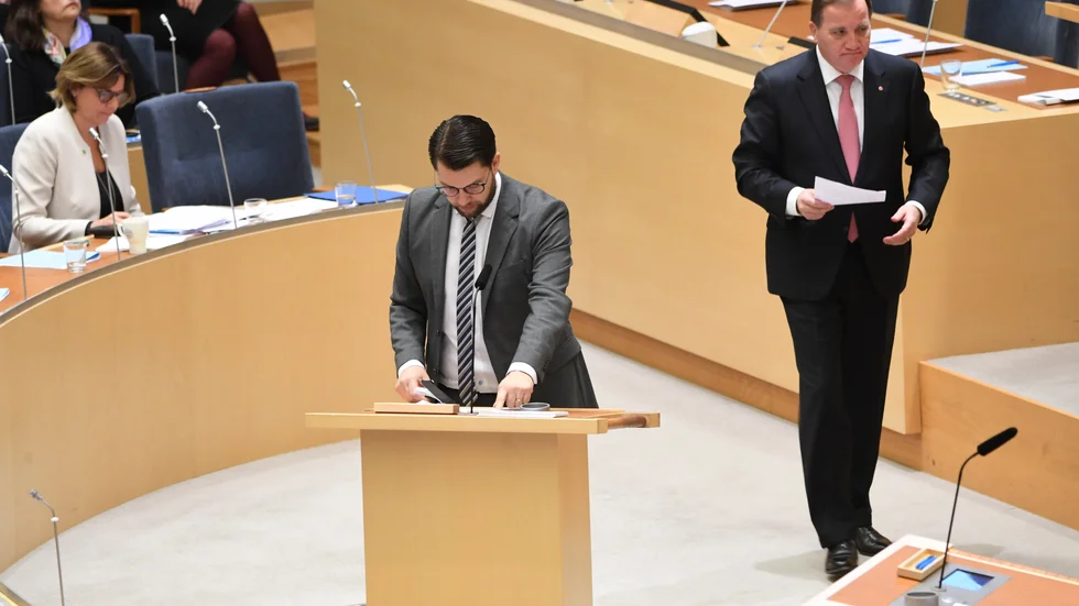 I SCB:s stora partisympatiundersökning för november är Sverigedemokraterna näst största parti, regeringens huvudmotståndare. Moderaterna har tappat oppositionens ledartröja.