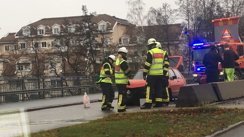 Kökrocken på Repslagarebron skapar stora trafikstörningar.