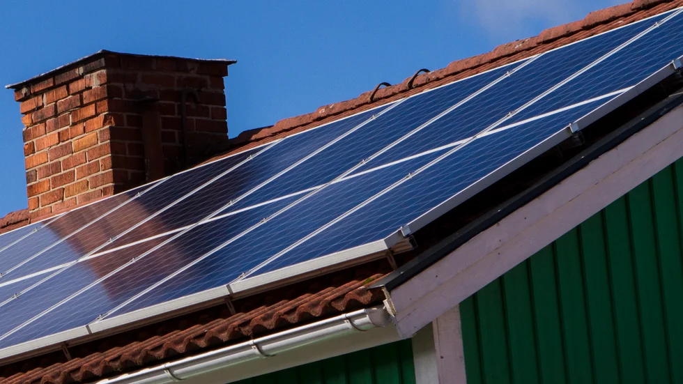 "Vi är den mest solcellstäta kommun sett till installerade solceller per invånare", säger Camilla Gunnarsson, rektor på Centrum för livslångt lärande i Heby kommun angående satsningen på ett nytt lärlingsprogram.