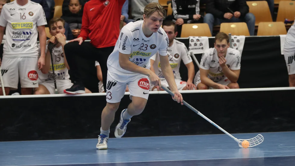 Jonna Sundling, norska vinnaren Maiken Caspersen Falla och trean Sadie Bjornsen, USA.