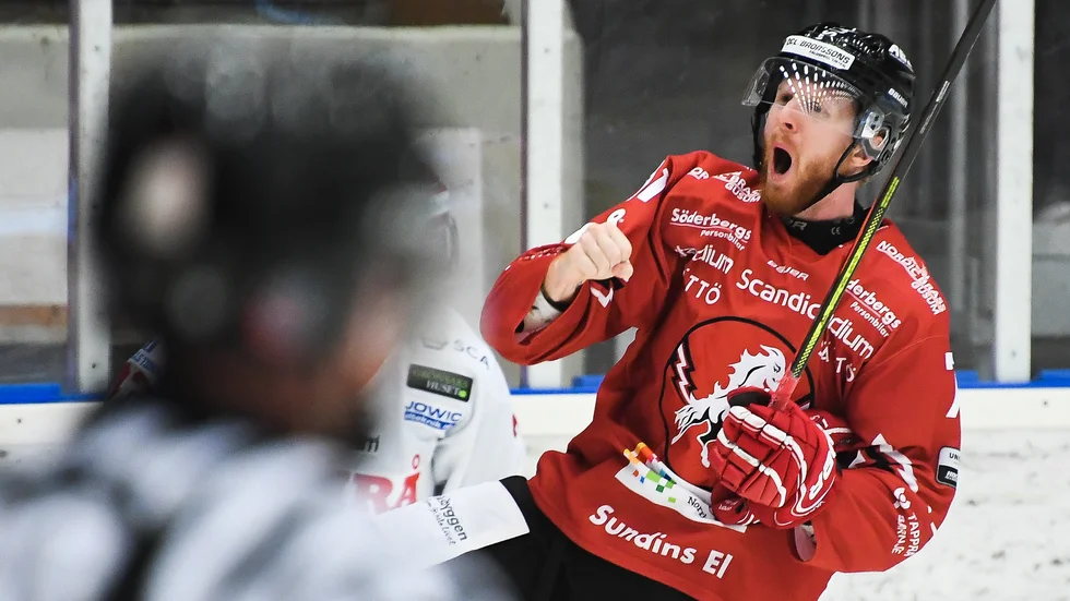 Christopher Fish har missat tio matcher i höst men gjorde comeback mot Karlskoga senast.