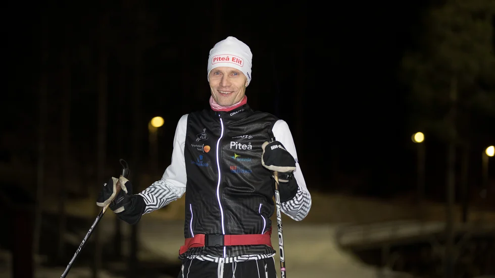 När Daniel Fåhraeus flyttade till Piteå 2000 hade han knappt stått på ett par skidor. Då anmälde hans svärfar honom till Andörjan. I det fem mil långa skidspåret föddes  kärleken till sporten.