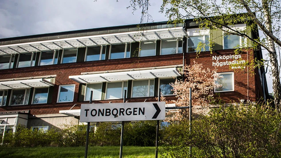 Larmet om branden kom in klockan 13.34.