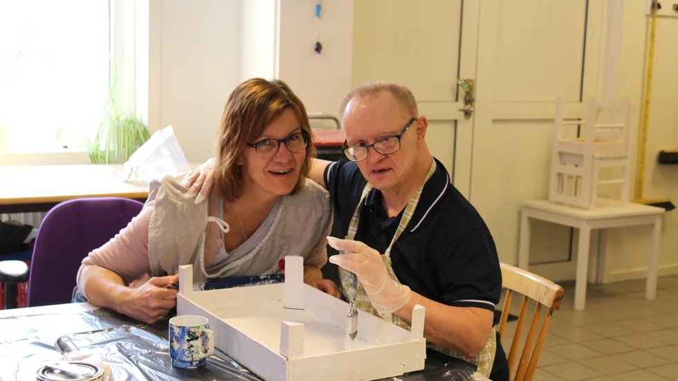 "På Lundgatan kommer vi bland annat få tillgång till en trädgård, det är väldigt positivt." säger Susanne Tunek, här tillsammans med Mikael Krantz. 