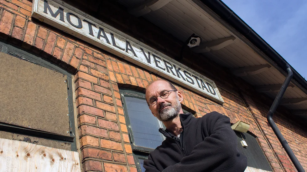 I höstas köpte Per Olsson Motala Verkstads gamla järnvägsstation av Trafikverket- Ännu i maj — när han fick tillträde — visste han inte vad han skulle använda byggnaden till. Men nu ska det bli någon pizzerialiknande restaurang.