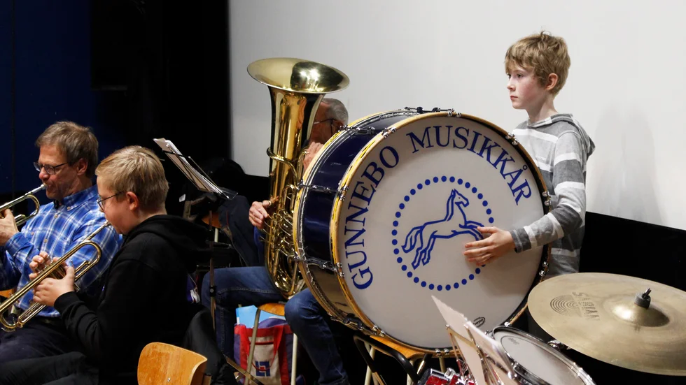 Vidar Zettergren Stejver, som åckså är 13 år, ser fram emot konserten. "Visst kan man bli nervös, men det gäller att tänka att det inte är någon publik" säger han.