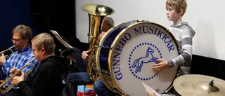 Gunnebo musikkår tar med publiken jorden runt