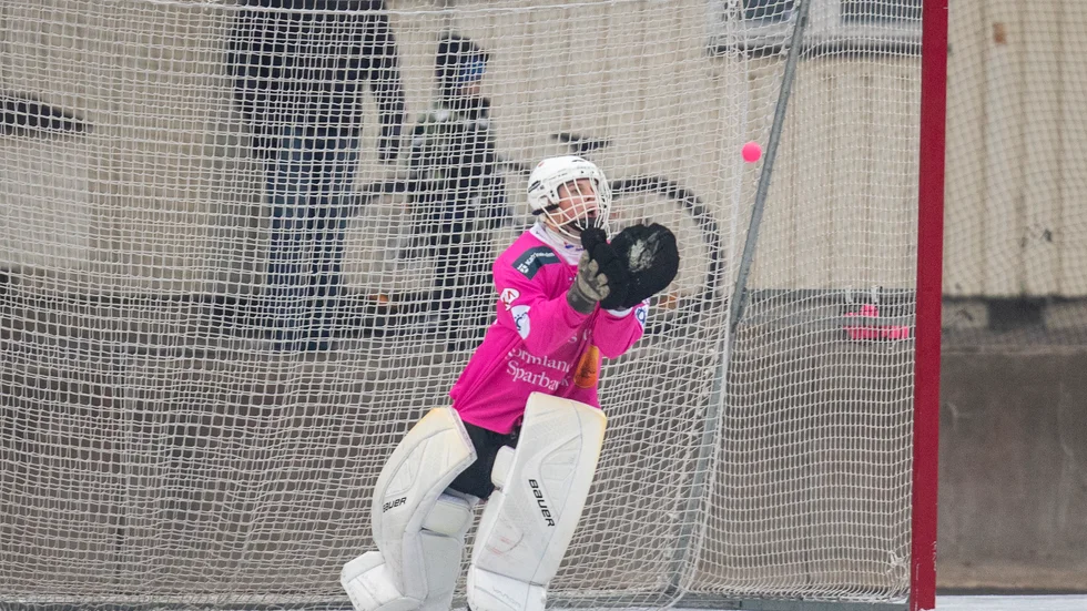 Pontus Ekström blir startspelare mot Tillberga efter att ha suttit på bänken i de fyra senaste matcherna.