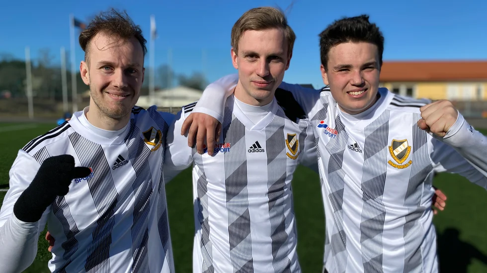 RIF-spelarna Anders Ramstedt, Nils Lindsten och David Cederholm. Lindsten, i mitten, får nu möta Hjulsbro, som han spelade med under vintern.