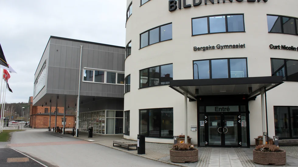 Curt Nicolin-gymnasiet och Bergska gymnasiet får ha stängt för distansstudier fram till 6 januari 2021. 