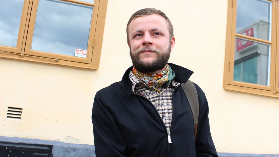 Jacob Hoffsten (SV) tyckte att kommunen kunde ha gått snabbare fram när det gäller användandet av visir i äldreomsorgen.