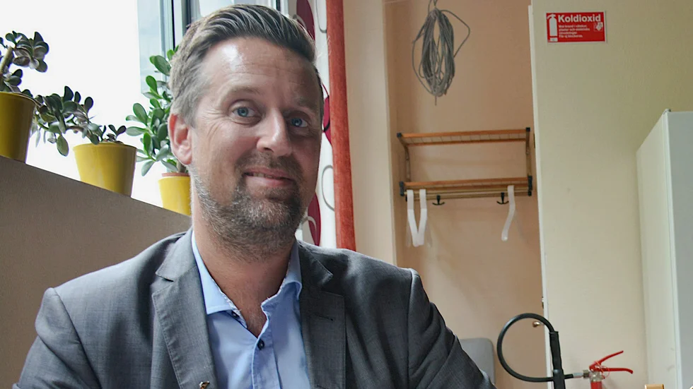 Enhetschefen på Arbetsförmedlingen i Kalmar län, Kalle Östergren, ser en fortsatt stark arbetsmarknad i Vimmerby kommun med bland annat drygt 530 nya anmälda lediga platser i december.