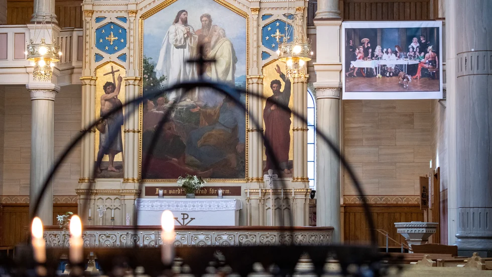 Svenska kyrkan i Tierp uppmärksammar världsböndagen med gudstjänster där temat är kvinnors arbete mot våld i Zimbabwe.