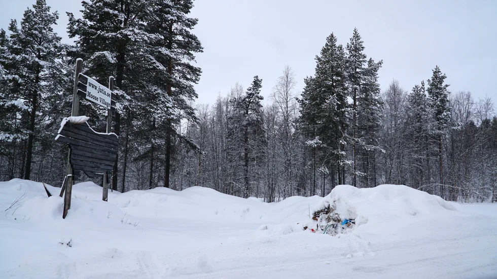 Soporna som är lämnade vid vägkanten i Jutis kan snart vara ett minne blott. 