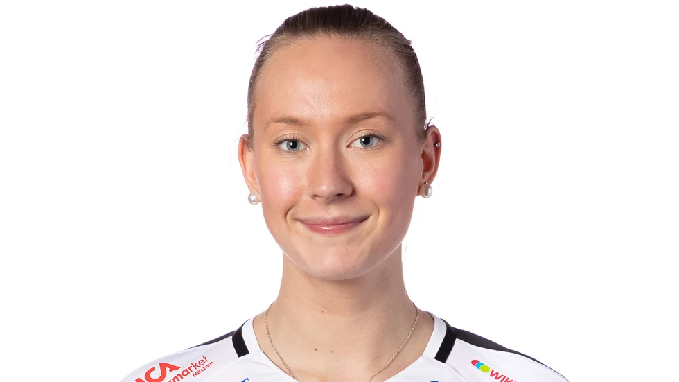 Jennifer Askebrand har tackat nej till både elitettanklubbar och lag från division 1. Hon väljer istället en nystart i moderklubben Lira BK.