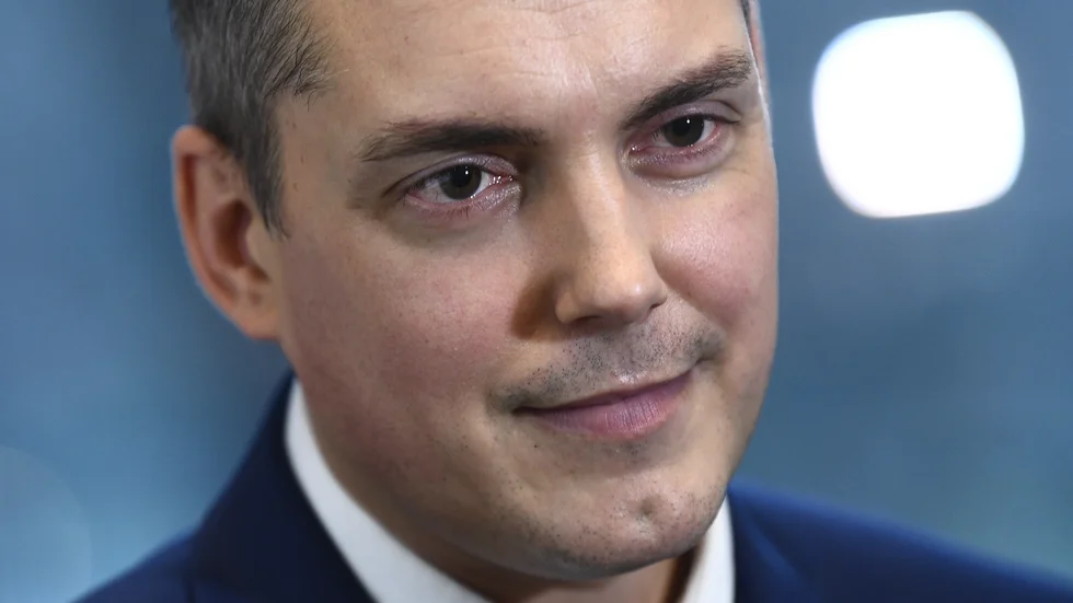 Förbundskaptenen Tomas Montén berättar om uttagningen av Jonatan Berggren.
