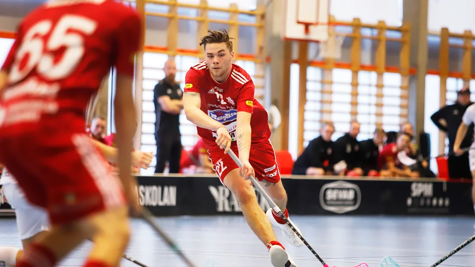Adam Nilsson och Strängnäs tog två viktiga poäng då de under lördagen vann mot Gävle efter förlängning. 