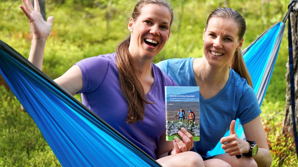 Det har tagit fyra år, men nu är Linnea och Erika Nilsson-Waaras bok om den 53 dagar långa vandringen i de svenska fjällen klar.