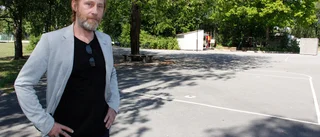 Grannar klagade, basketplanen togs bort