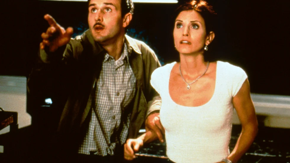 David Arquette och Courtney Cox i "Scream 2". Pressbild.