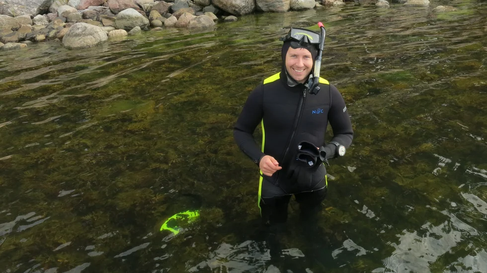 Karl Svanberg  naturvårdshandläggare är imponerad över vattnet vid Hartsö. 
"Det finaste området vi hittat från Östergötlands mitt och upp till Södermanlands Nordligaste del."