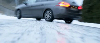Varnar för ishalka i Katrineholm