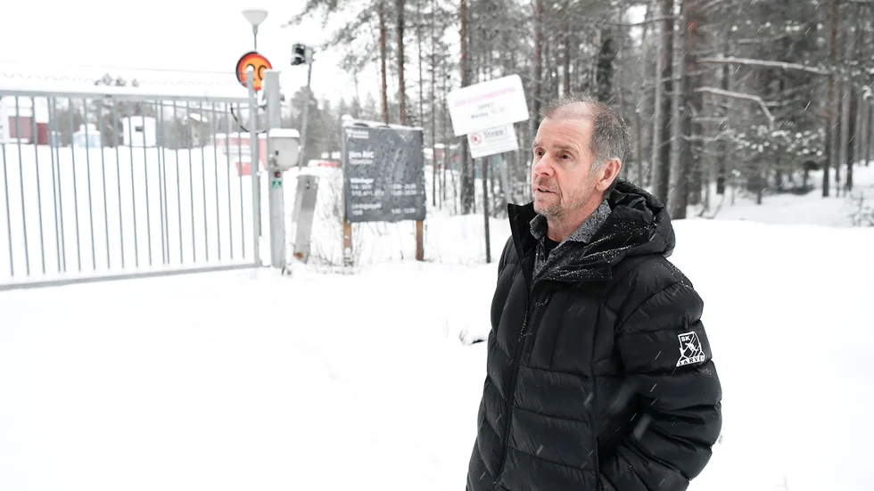 Det behövs fler öppettider på vintern. När mycket är på gång i samhället då blir det mycket skräp också, förklarar Leif Hedman. 