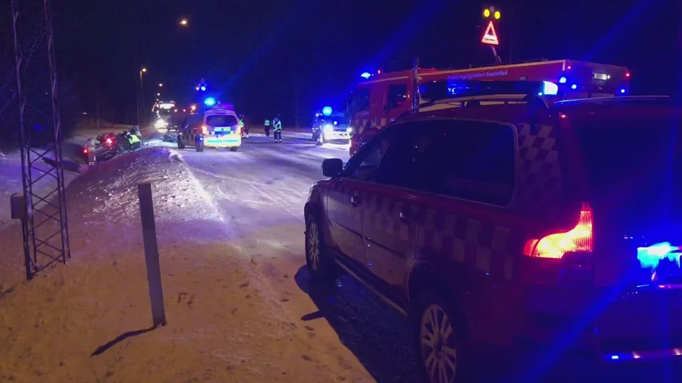 Olyckan ledde till stora störningar i trafiken och vägen var avstängd i en dryg timme. 