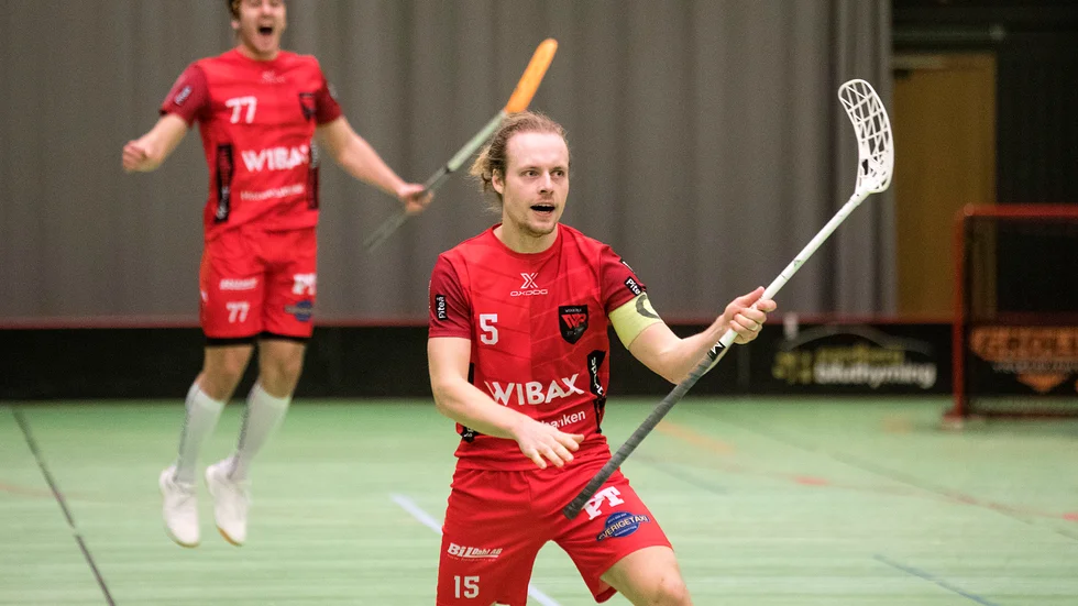 Tobias Viklund och Marcus Renberg är två rutinerade elit-kort som Wibax hoppas ska spela vidare tillsammans i den norra ettan. Viklund har givit klartecken för fortsatt spel.