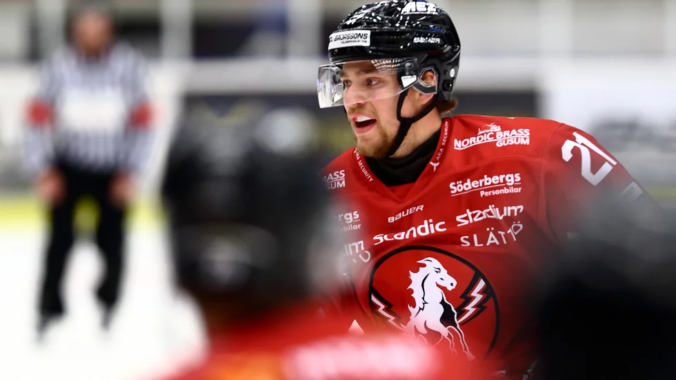 Kevin Elgestål, som enligt Sportens uppgifter stannar i Vita Hästen, får sikta ännu mer uppåt nästa säsong.