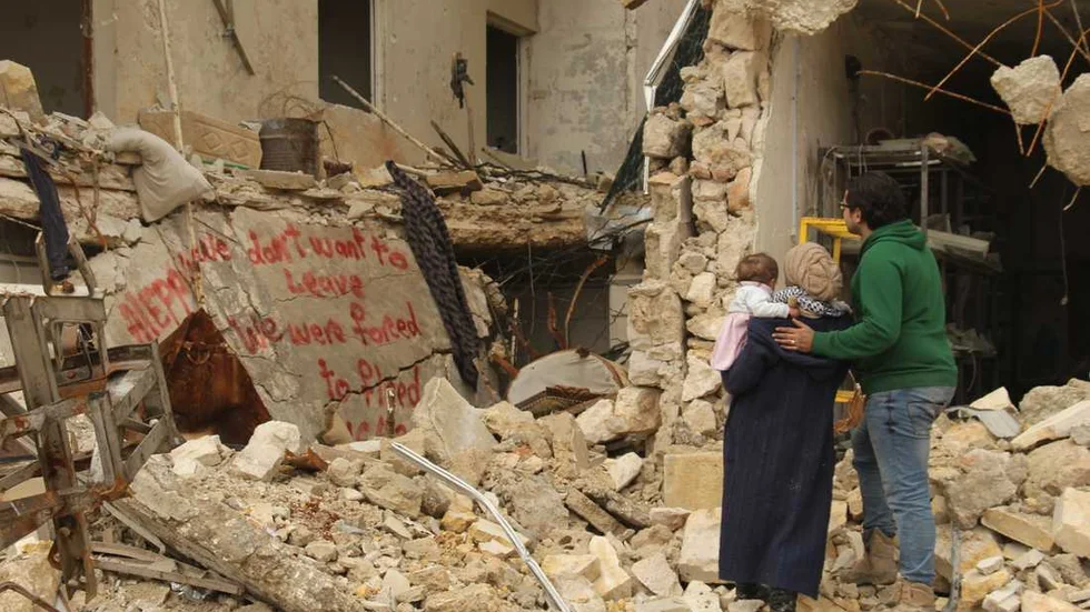 Chockerande och drabbande skildring av kriget i Syrien och dess effekt på en familj i Aleppo.
