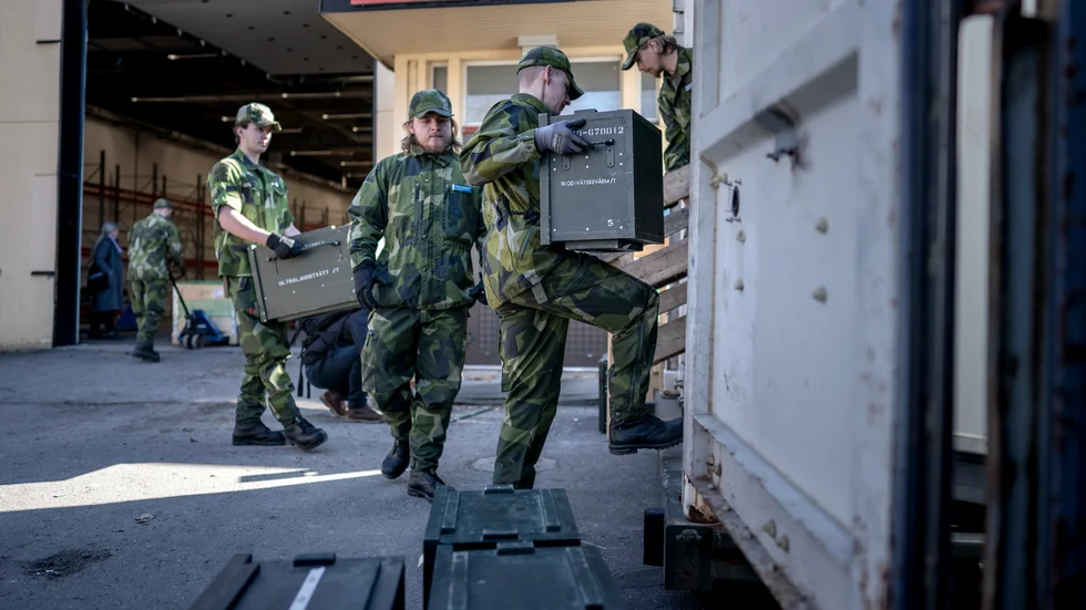 Fältsjukhuset lastades vid Göteborgs garnison på lördagen, för vidare transport mot Stockholmsmässan i Älvsjö.