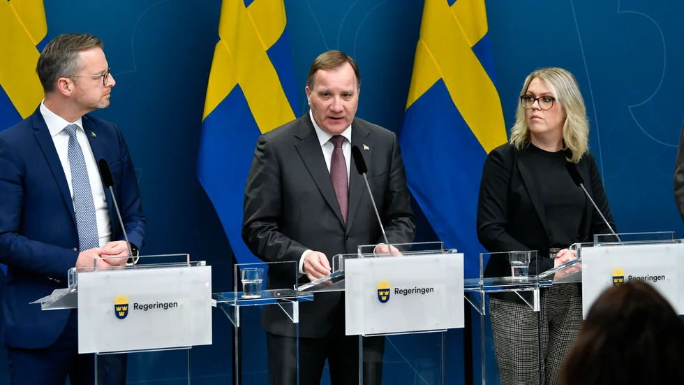 Det var en allvarlig statsminister som pratade om folkvett och avrådde från att resa inom landet som vi lyssnade på i fredags. Skriver insändarskribenten.