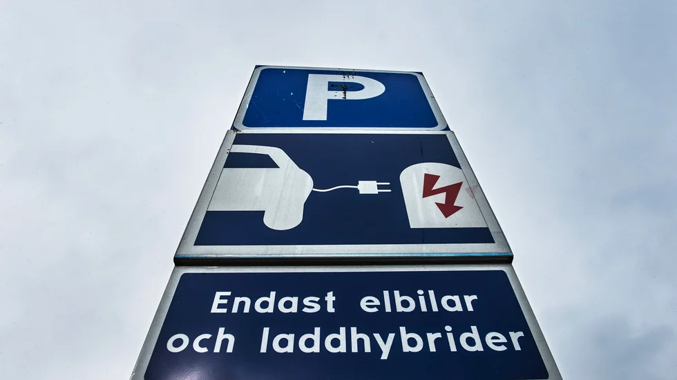 Nu planerar regionen för fler elbilsladdare.