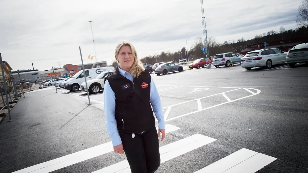 Linda Steiner är nöjd med den nya parkeringsplatsen.