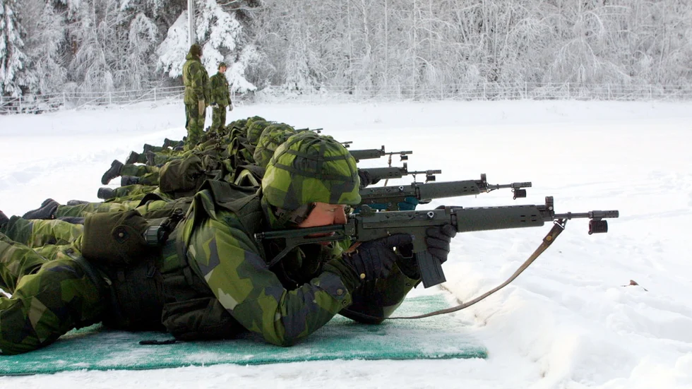Det gäller att ha koll på när militära skyddsobjekt är stängda och inte, annars kan man hamna mitt i en övning. Bilden är från ett annat sammanhang.