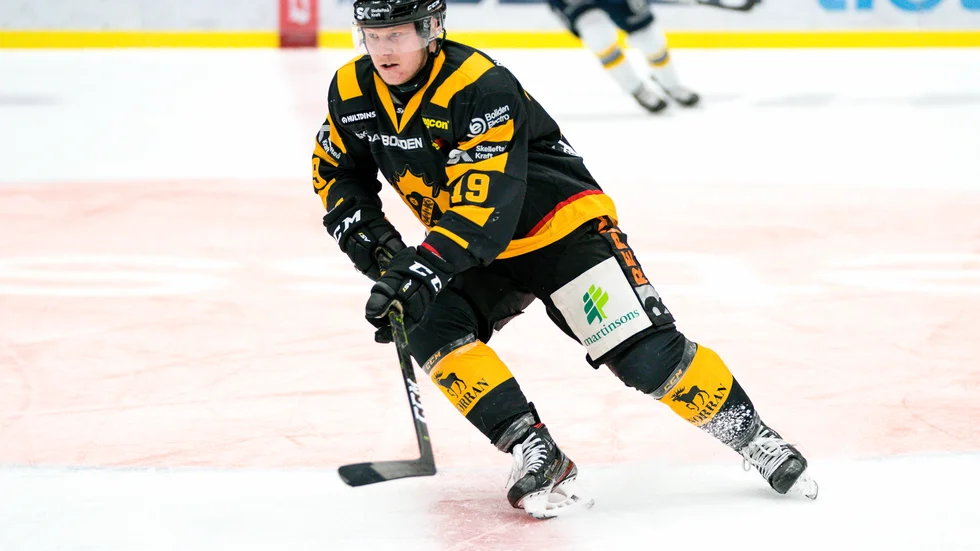 Tuomas Kiiskinen spelar med Skellefteå säsongen 2019/2020.