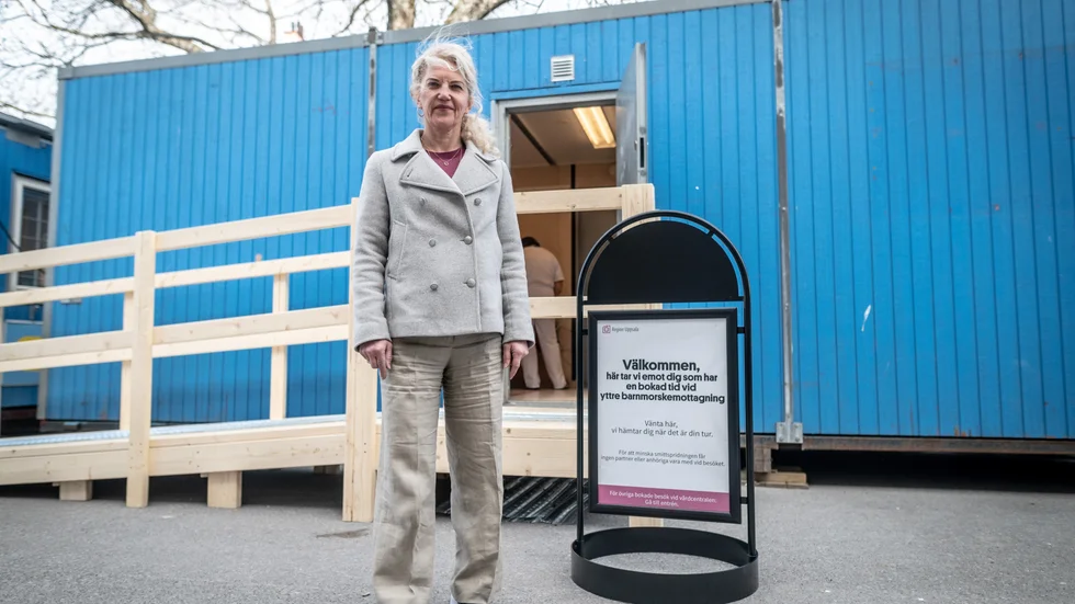 Den yttre barnmorskemottagningen kan ta emot gravida som är förkylda eller har andra symtom som skulle kunna vara covid -19. ”Det känns jättebra att få till det här”, säger Lena Axén, samordningsbarnmorska.