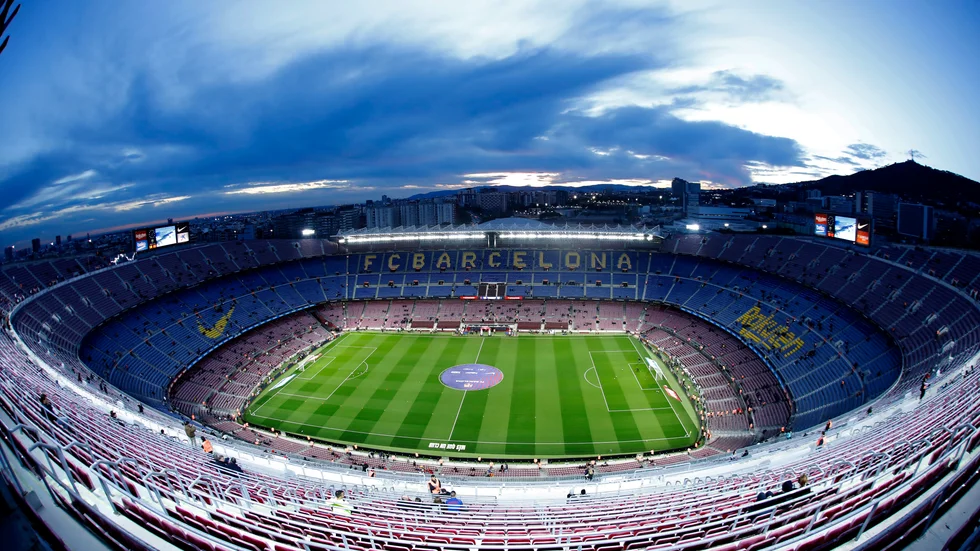 Barcelona säljer ut namnet på hemmaarenan Camp Nou och intäkterna ska gå till bekämpningen av coronaviruset. Arkivbild.
