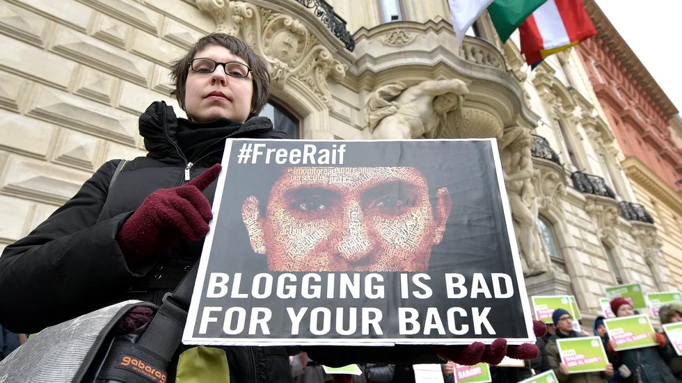 Demonstranter i Österrike protesterar mot domen mot bloggaren Raif Badaw. Arkivbild.