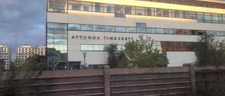Lärarinna åtalas för att ha sexofredat elev