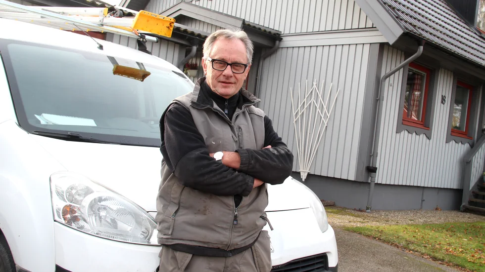 "Nu är det dags", säger 66-åriga Sven-Gunnar Karlsson som efter 40 år som egenföretagare och elektriker går i pension och släcker ned företaget SG:s Elektriska. 