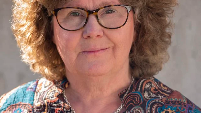 Betraktelser från radioprogrammet "Tankar för dagen" blir bok. Sigtunabon Lisbeth Gustafsson, journalist och författare, är en av bokens 25 skribenter. 