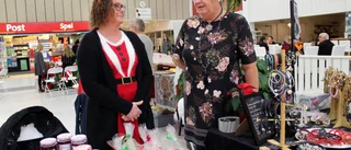 De spred julstämning i Gamleby köpcentrum