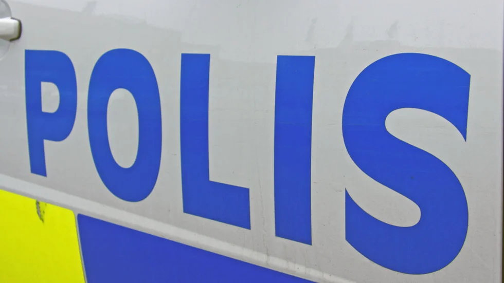Mannen besökte sin mamma. Blev slagen av okänd person.