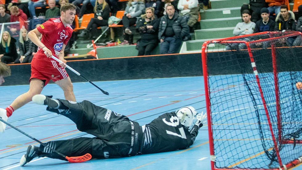 Adam Nilsson blev tvåmålsskytt i Strängnäs 7-5 seger.