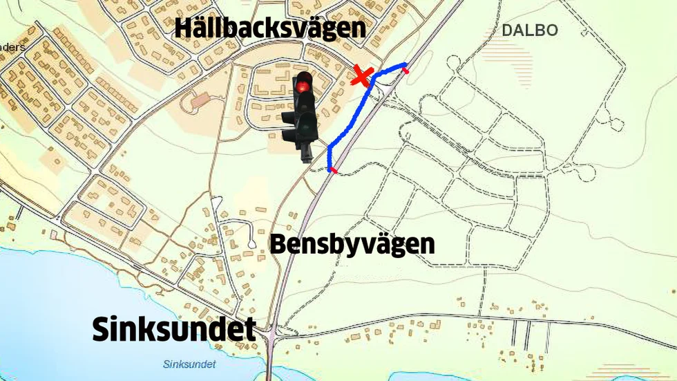 Bensbyvägen stängs av och trafiken leds på en cykelbana (blå linje). Den blir enfilig och trafiken regleras med trafikljus.