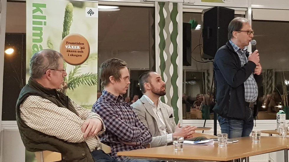Leif Thomsen, Jägareförbundet, Fredrik Näsman, länsstyrelsen, David Pettersson, LRF och 
Thomas Andersson, Södra skogsägarna var överens: det krävs samverkan och gemensamt ansvar för att få ner växande viltstammar. 