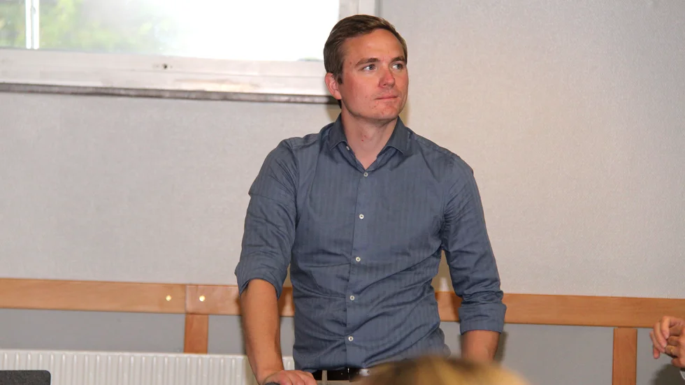 Mikael Österling (L) säger att med den ekonomin som kommunen har i dag måste de hantera pengarna ansvarsfullt.